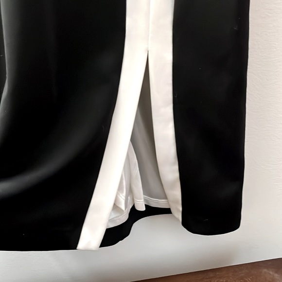 New York & Co black-and-white, stretch, mid-length dress, XS Petite NEW - Picture 5 of 6